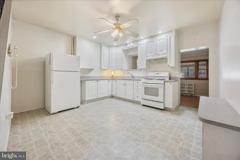 $325,000 | 218 Bullock Avenue, West Conshohocken, PA 19428