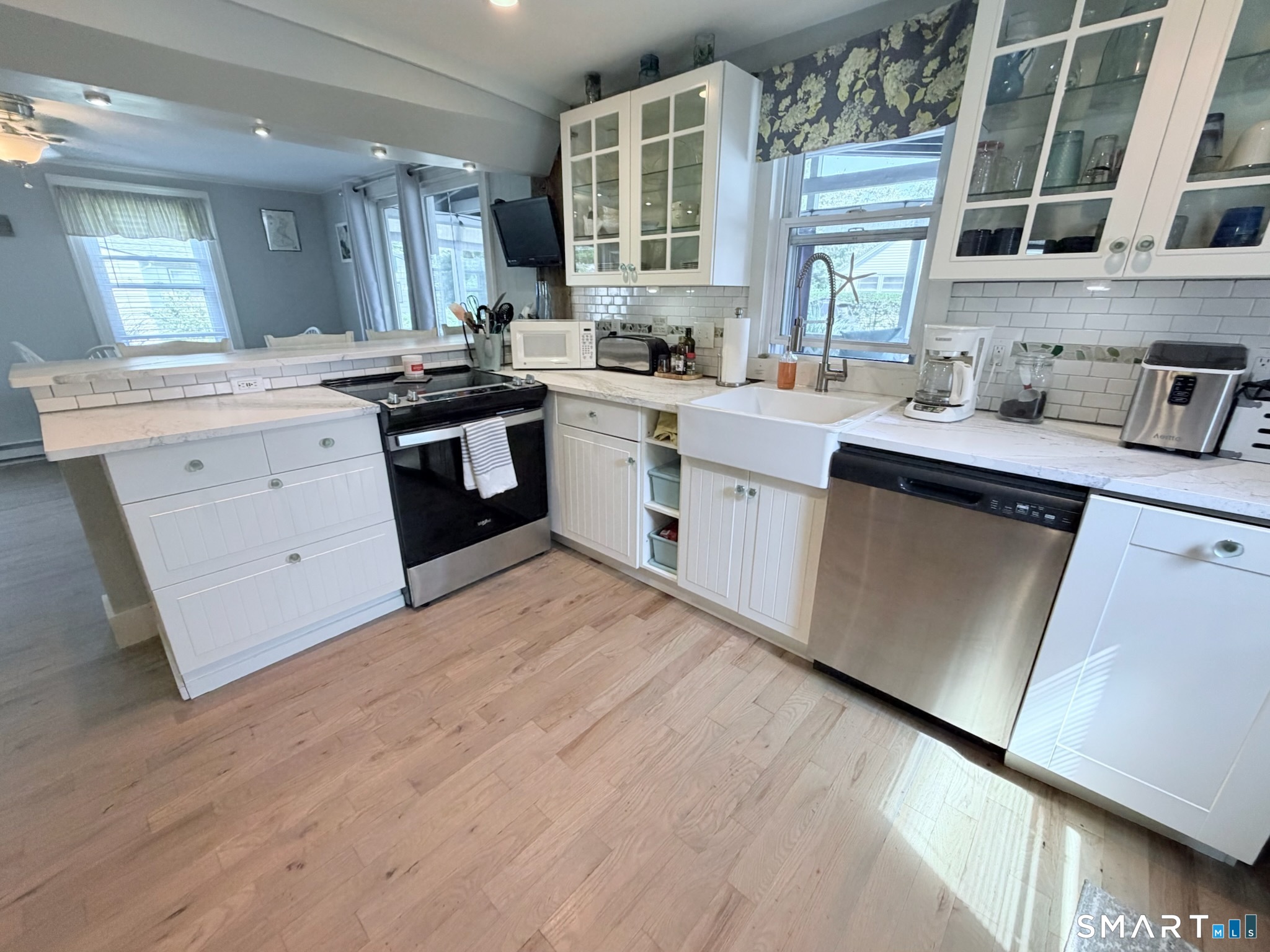 4 Elinor Road Old Saybrook, CT 06475 - Photo 4 of 34 Gallery Image 4