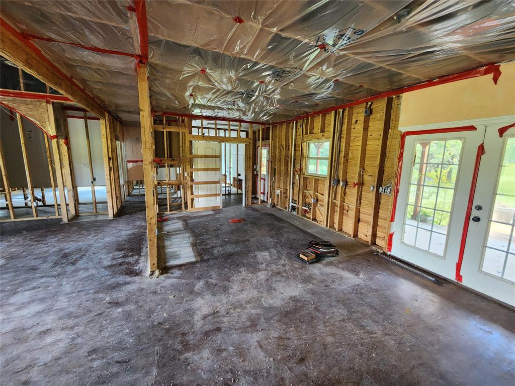 17555 County Road 330 Terrell, TX 75161 - Photo 8 of 32 a view of an empty room with a porch