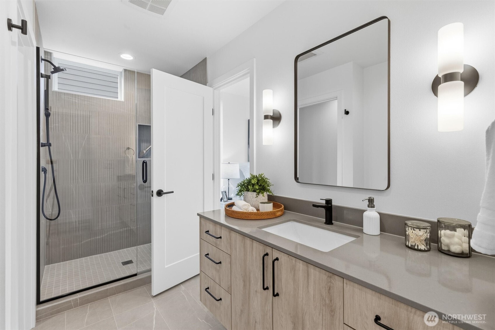805 Northwest 63rd Street, Unit B Seattle, WA 98107 - Photo 17 of 32