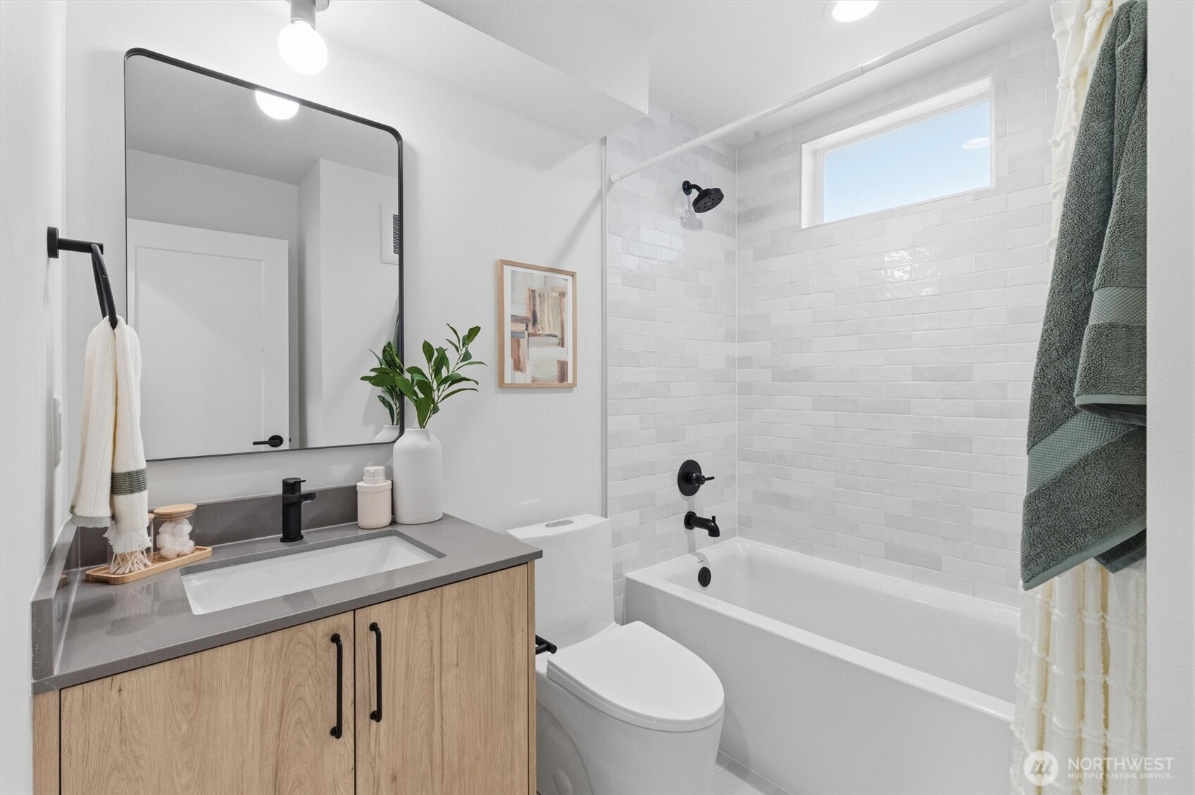 805 Northwest 63rd Street, Unit B Seattle, WA 98107 - Photo 20 of 32