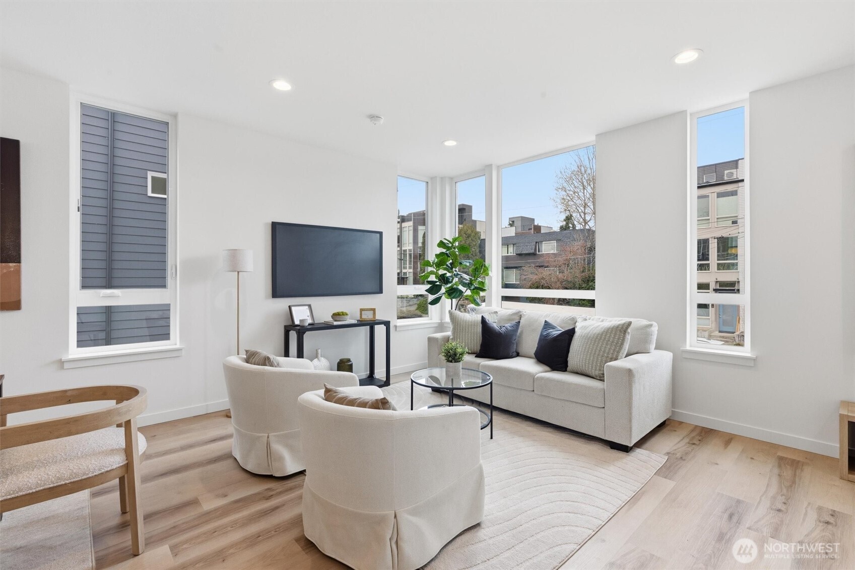 805 Northwest 63rd Street, Unit B Seattle, WA 98107 - Photo 10 of 32