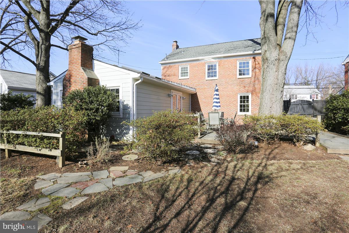 1812 Brisbane Street Silver Spring, MD 20902 - Photo 22 of 30 Yard and Patio