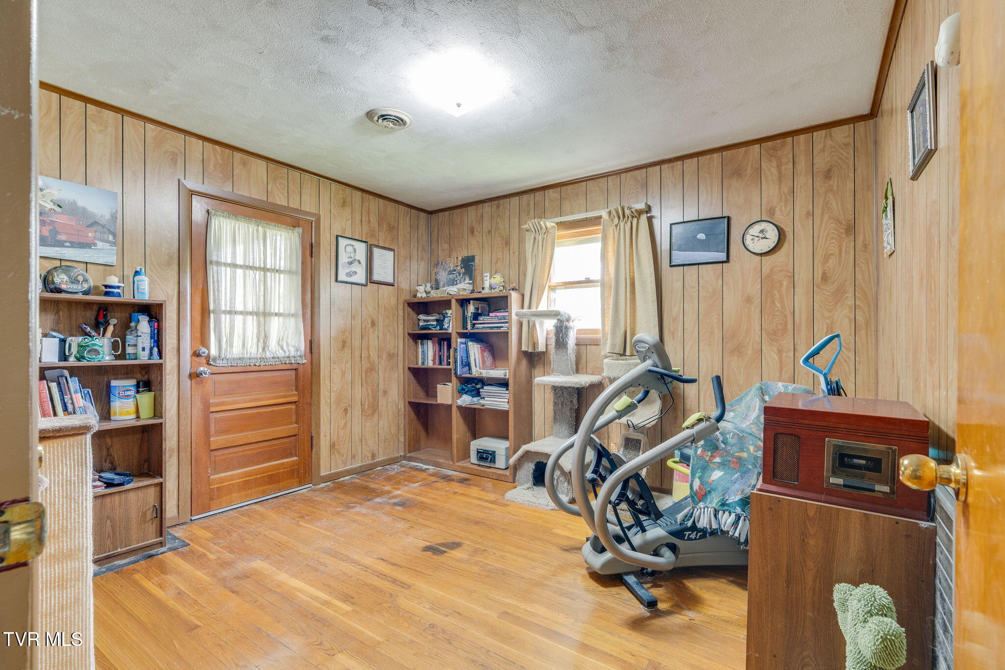 397 Buncombe Road Blountville, TN 37617 - Photo 12 of 49 012