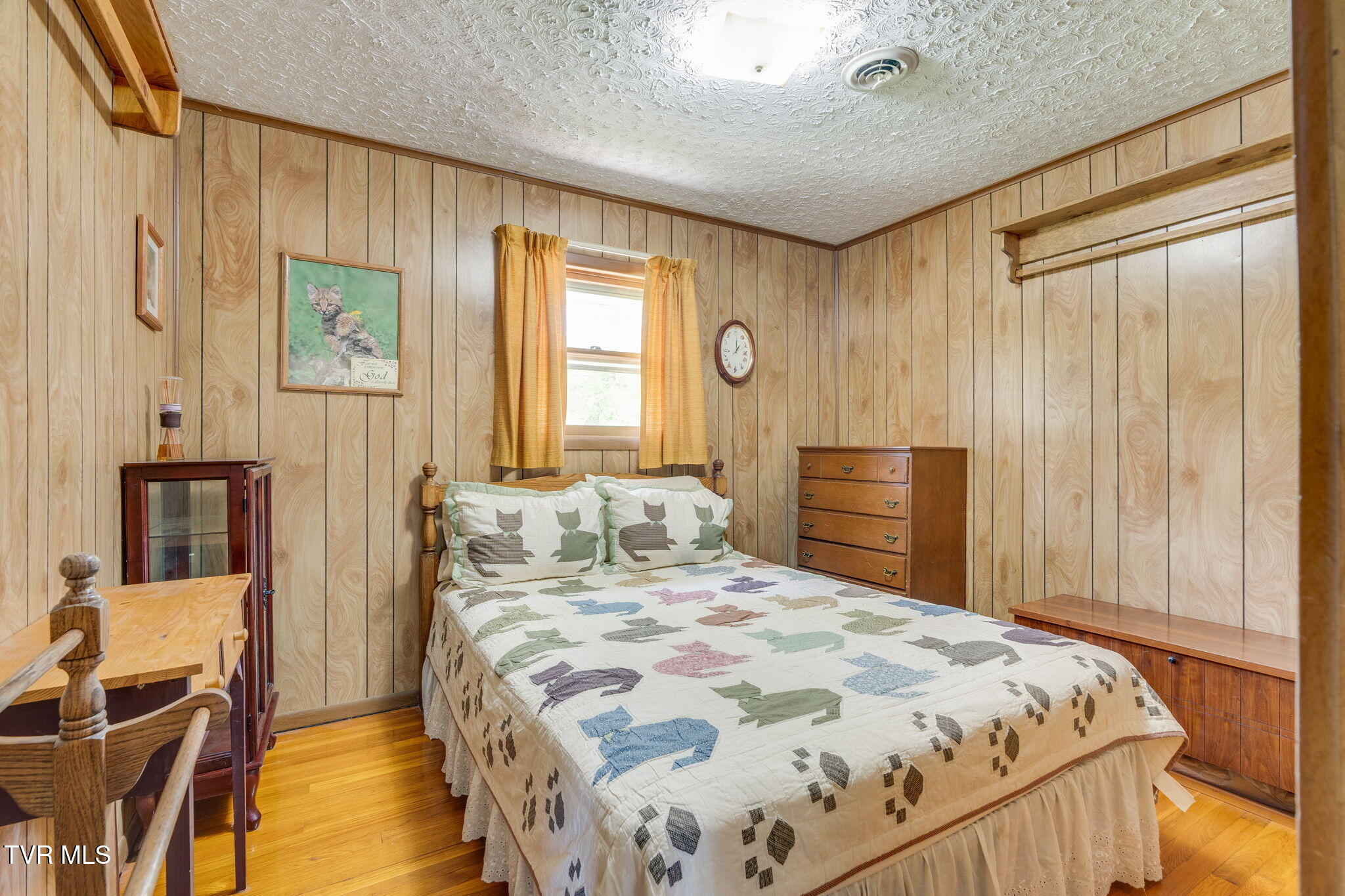 397 Buncombe Road Blountville, TN 37617 - Photo 15 of 49 015