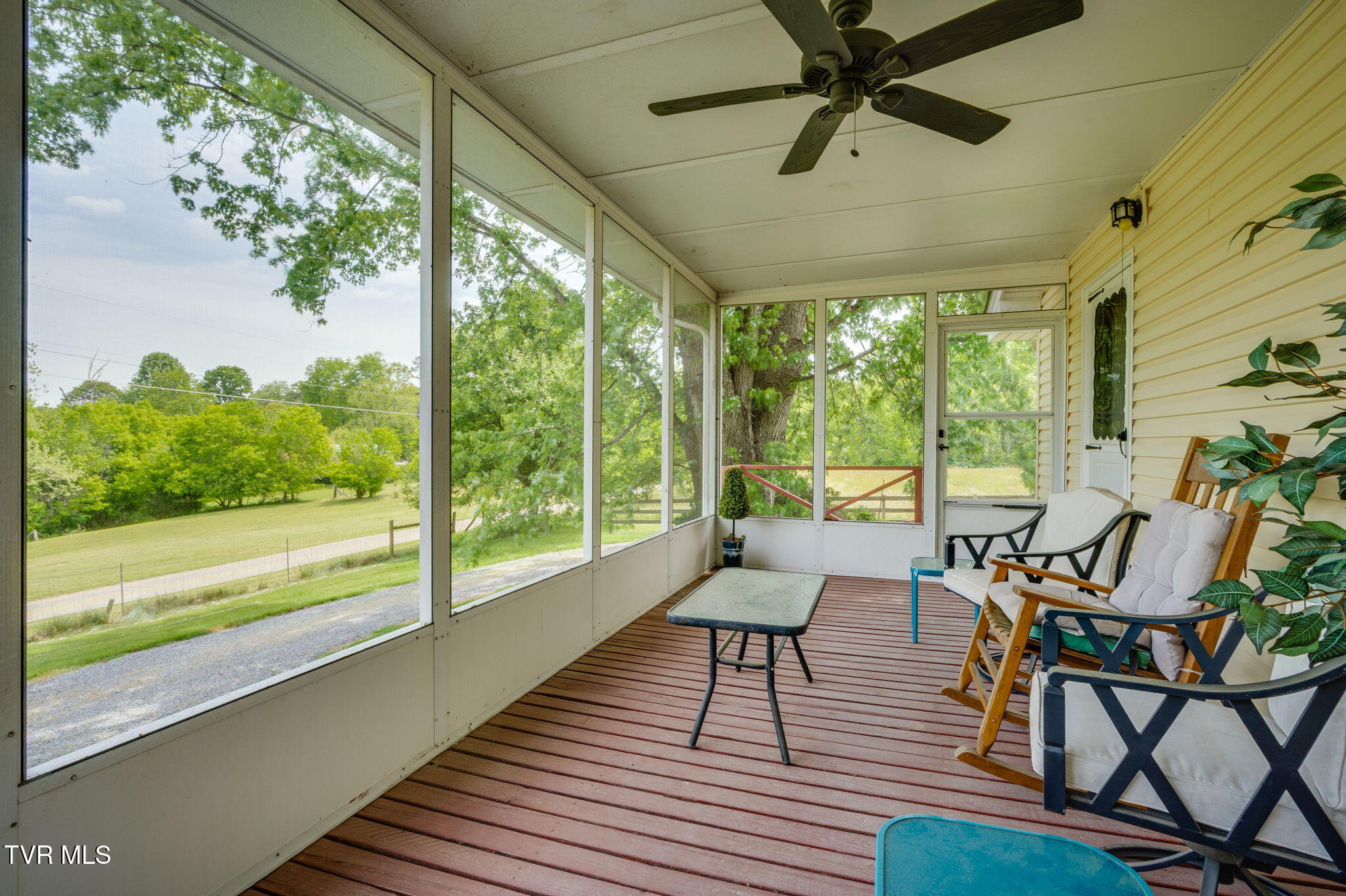 397 Buncombe Road Blountville, TN 37617 - Photo 30 of 49 030