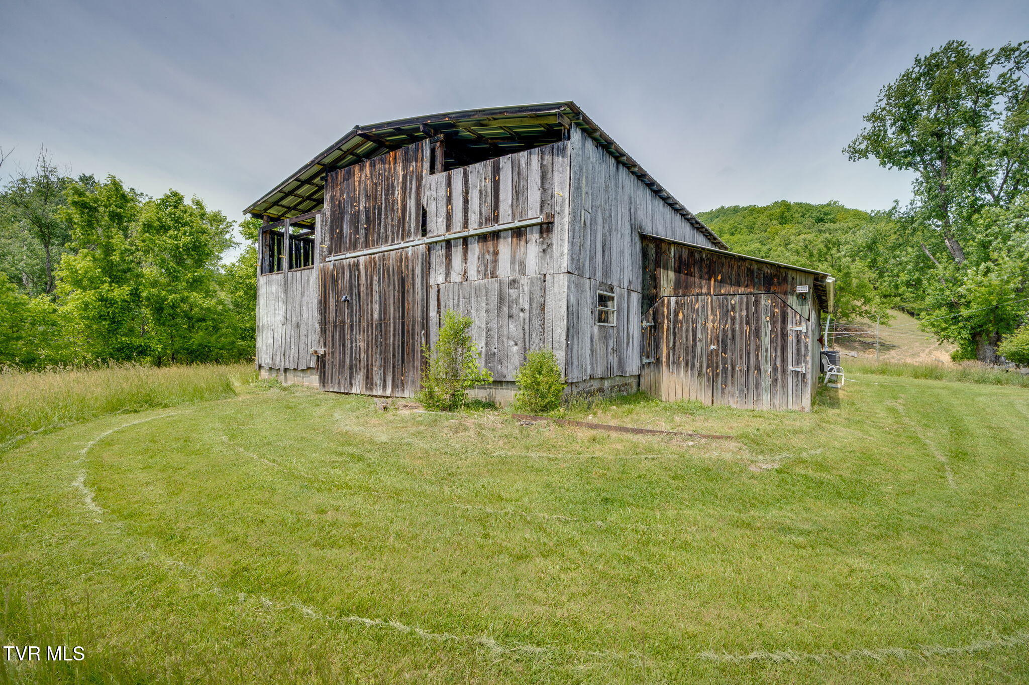 397 Buncombe Road Blountville, TN 37617 - Photo 35 of 49 035