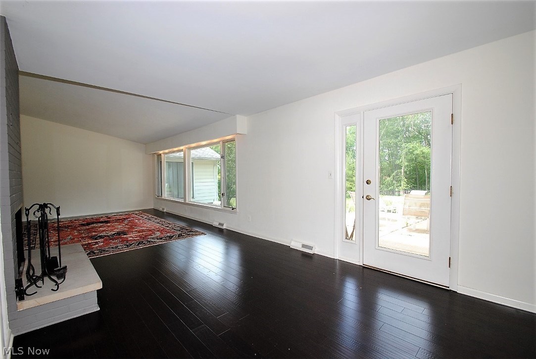 29575 South Woodland Road Pepper Pike, OH 44124 - Photo 5 of 35