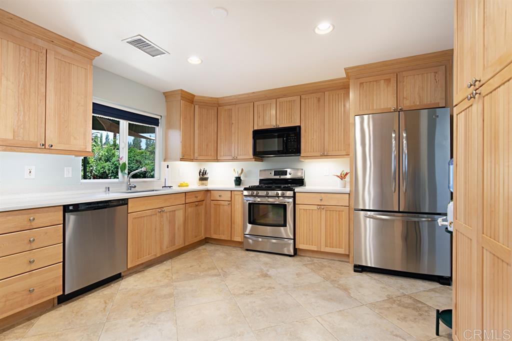 628 Hillsview Road El Cajon, CA 92020 - Photo 7 of 25 Gallery Image 7