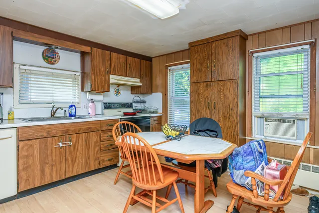 $370,000 | 77 Mechanic Street, Stonington, CT 06379