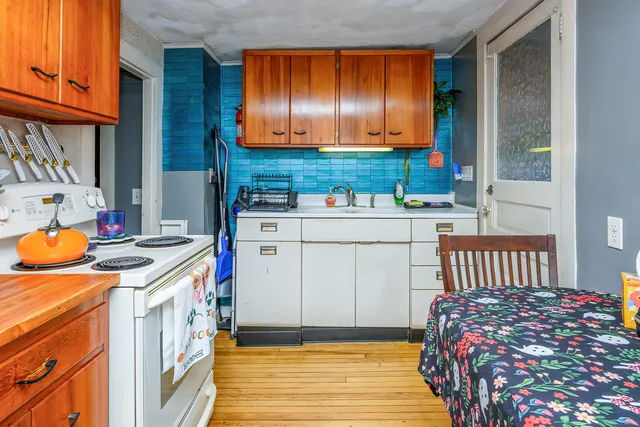 $370,000 | 77 Mechanic Street, Stonington, CT 06379