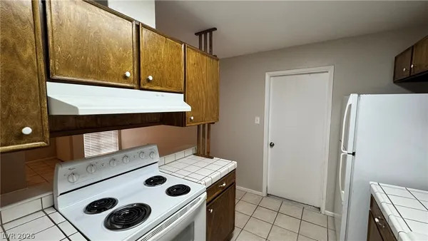 $1,898 | 6520 Dinning Avenue, Las Vegas, NV 89107