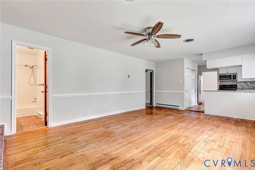 10478 Gould Hill Road Hanover, VA 23069 - Photo 15 of 63 View from great room looking back into kitchen. P