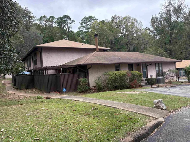 $140,000 | 301 Westwood Drive, Unit 301, Tallahassee, FL 32304
