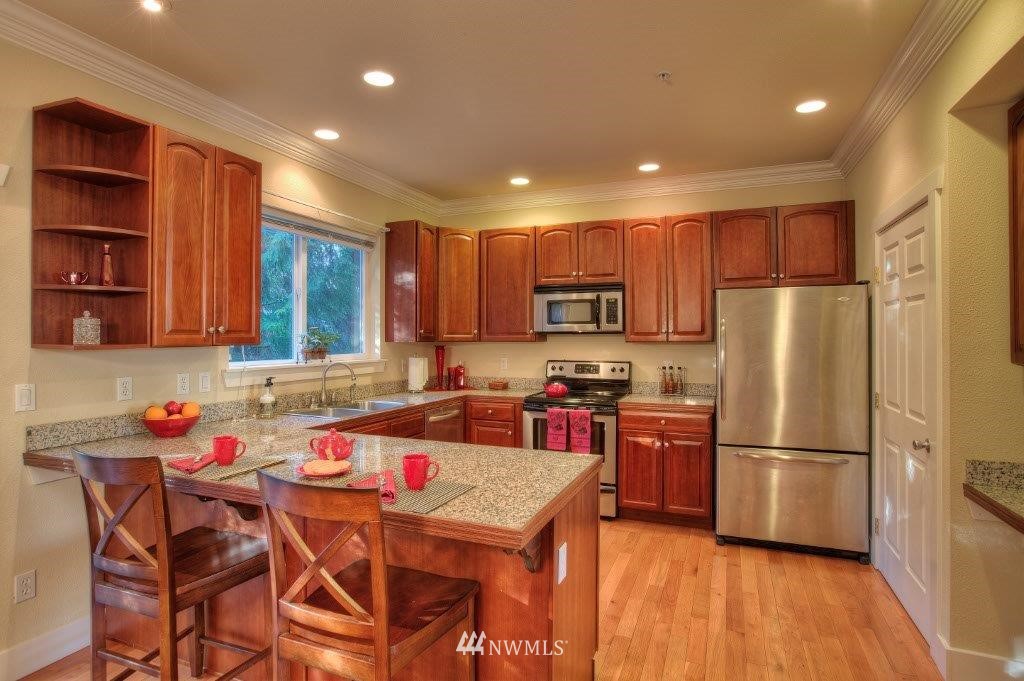917 Aberdeen Avenue Northeast, Unit 6 Renton, WA 98056 - Photo 5 of 14 Gallery Image 5