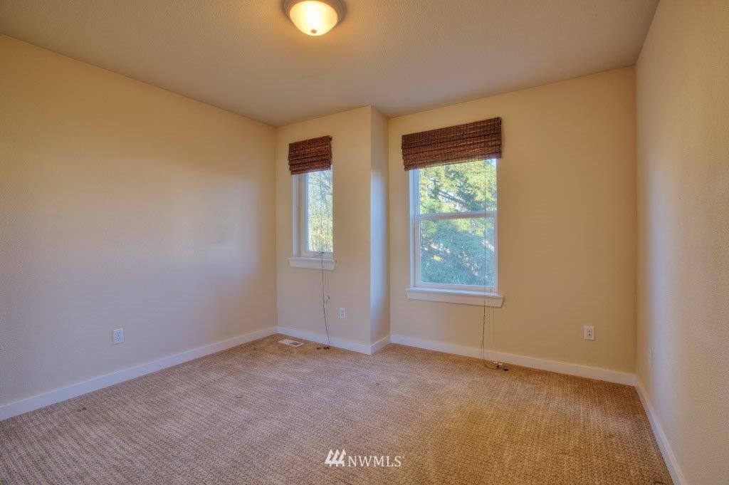 917 Aberdeen Avenue Northeast, Unit 6 Renton, WA 98056 - Photo 8 of 14 Gallery Image 8