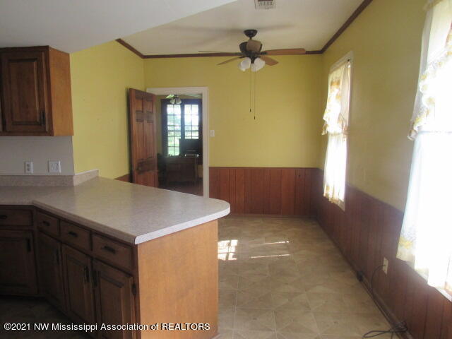 137 Glenwild Road Grenada, MS 38901 - Photo 8 of 25 IMG_5702