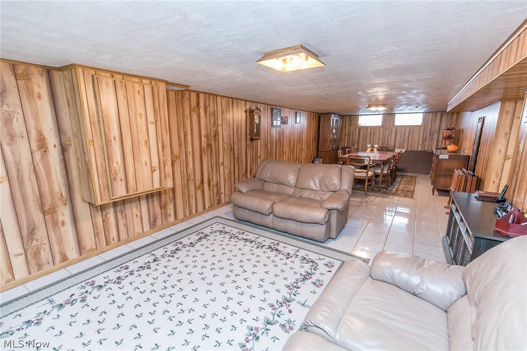 4851 Ridge Road Cleveland, OH 44144 - Photo 27 of 35 Gallery Image 27