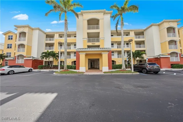 $1,800 | 11021 Gulf Reflections Drive, Unit 303, Fort Myers, FL 33908
