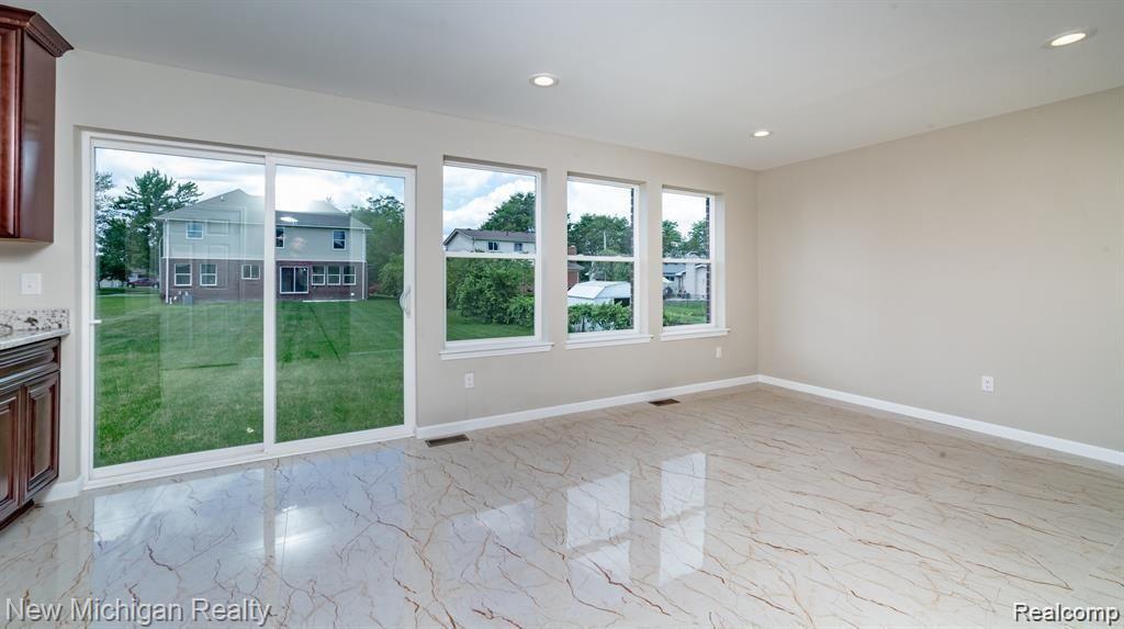 33865 Ryan Road Sterling Heights, MI 48310 - Photo 4 of 9 Gallery Image 4