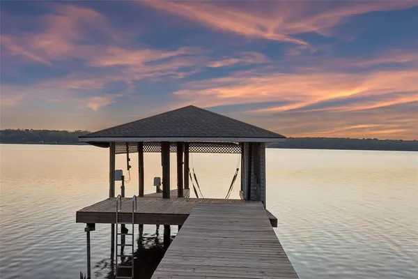 $860,000 | 371 County Road 4874, Newark, TX 76071