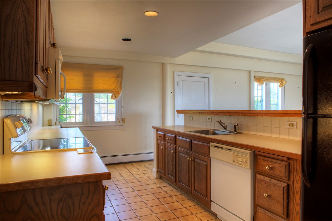 61 Ledge Road, Unit A Newport, RI 02840 - Photo 15 of 23