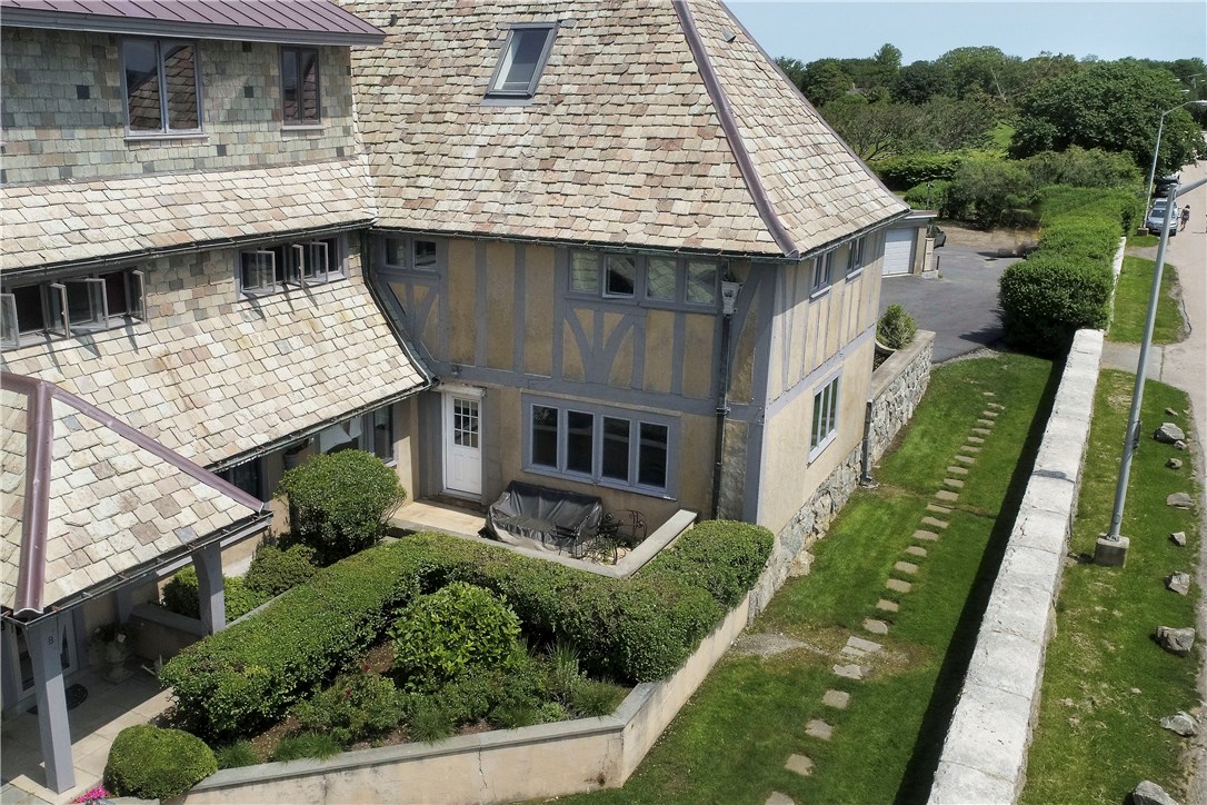61 Ledge Road, Unit A Newport, RI 02840 - Photo 4 of 23