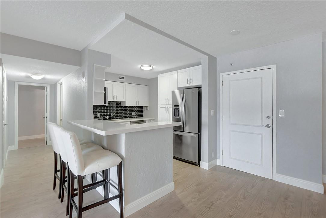 1000 Spanish River Road, Unit 4B Boca Raton, FL 33432 - Photo 9 of 35 Photo 9