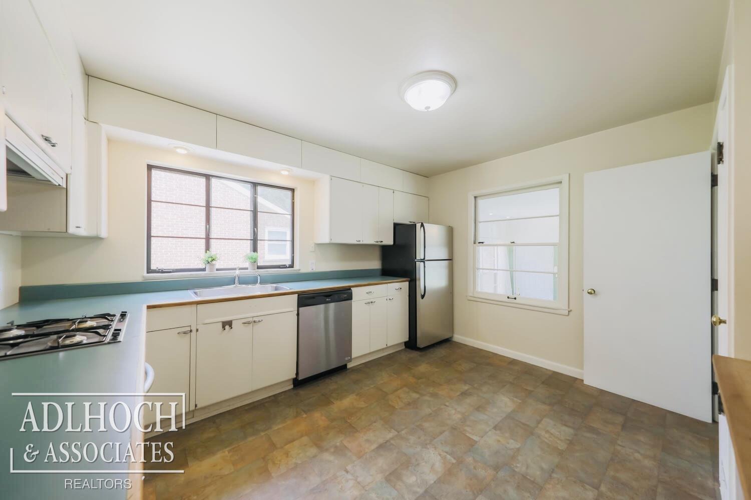 764 Barrington Road Grosse Pointe Park, MI 48230 - Photo 5 of 19