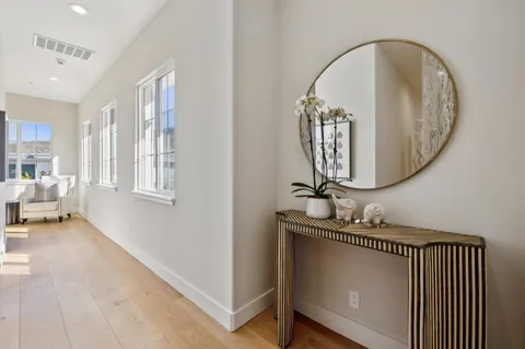 $5,788,000 | 289 Kings Court, San Carlos, CA 94070