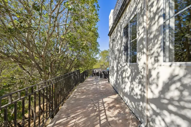 $5,788,000 | 289 Kings Court, San Carlos, CA 94070