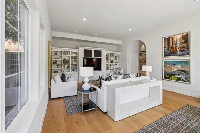 $5,788,000 | 289 Kings Court, San Carlos, CA 94070