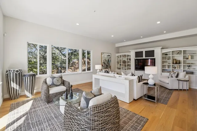 $5,788,000 | 289 Kings Court, San Carlos, CA 94070