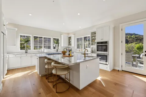 $5,788,000 | 289 Kings Court, San Carlos, CA 94070