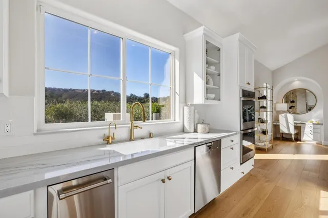 $5,788,000 | 289 Kings Court, San Carlos, CA 94070