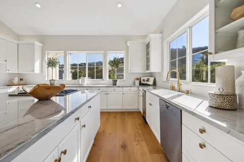 $5,788,000 | 289 Kings Court, San Carlos, CA 94070