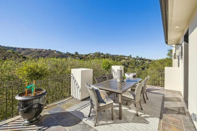 $5,788,000 | 289 Kings Court, San Carlos, CA 94070