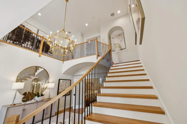 $5,788,000 | 289 Kings Court, San Carlos, CA 94070