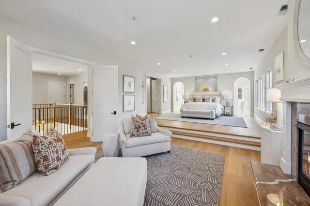 $5,788,000 | 289 Kings Court, San Carlos, CA 94070