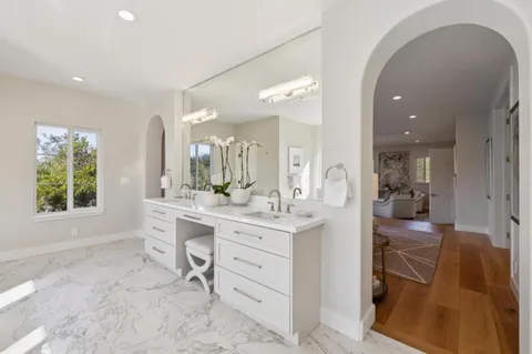 $5,788,000 | 289 Kings Court, San Carlos, CA 94070