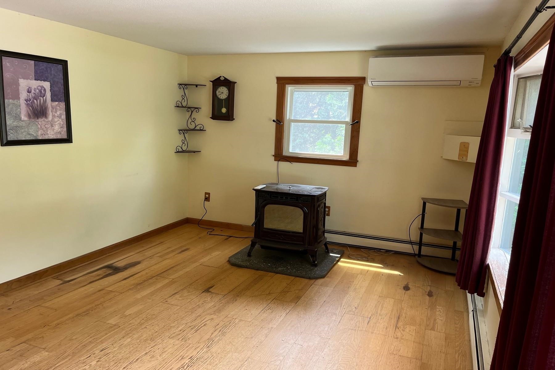 168 Lincoln Avenue Rutland, VT 05701 - Photo 8 of 37 Gallery Image 8