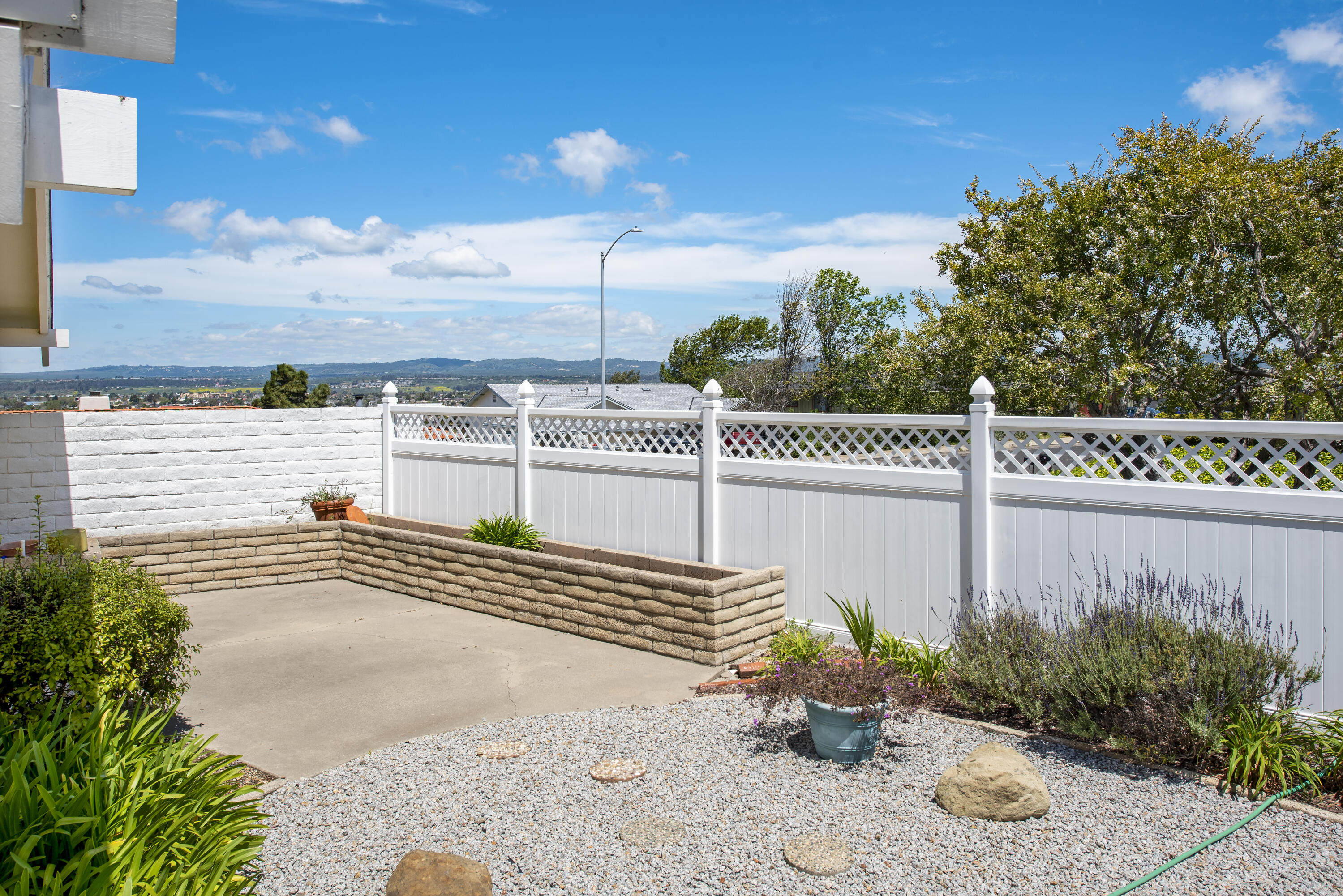 2 Cambridge Drive Lompoc, CA 93436 - Photo 3 of 24 3print