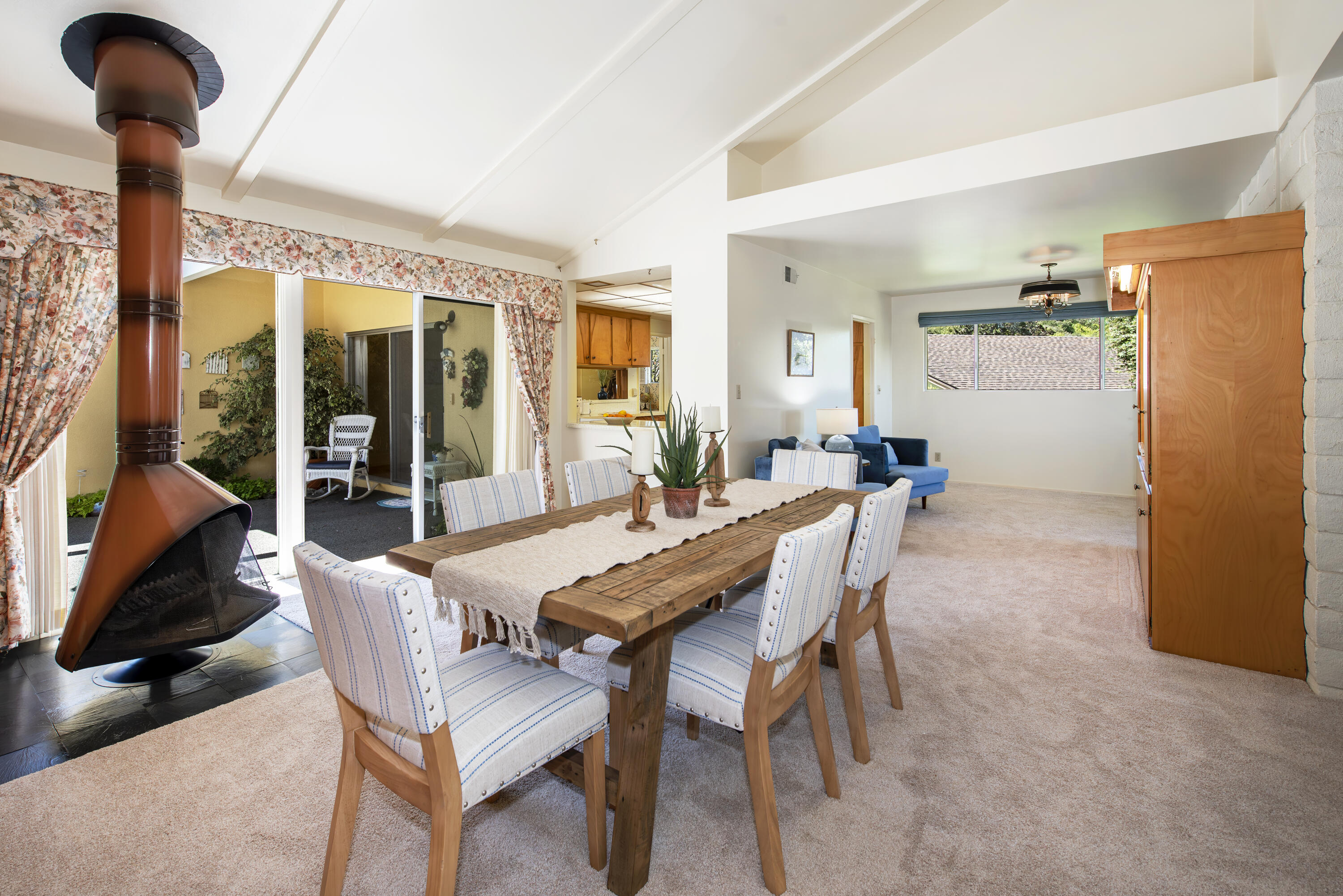 2 Cambridge Drive Lompoc, CA 93436 - Photo 9 of 24 10print