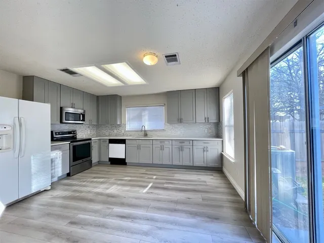 $2,100 | 2601 Byfield Drive, Cedar Park, TX 78613