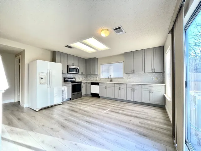 $2,100 | 2601 Byfield Drive, Cedar Park, TX 78613