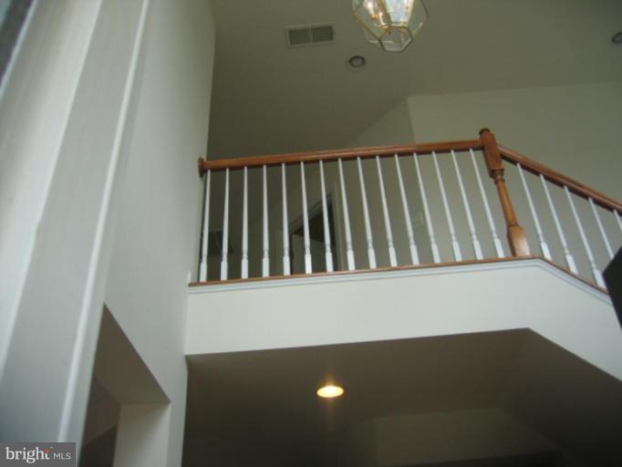7527 Rio Grande Way Gainesville, VA 20155 - Photo 8 of 8 Entrance / Foyer