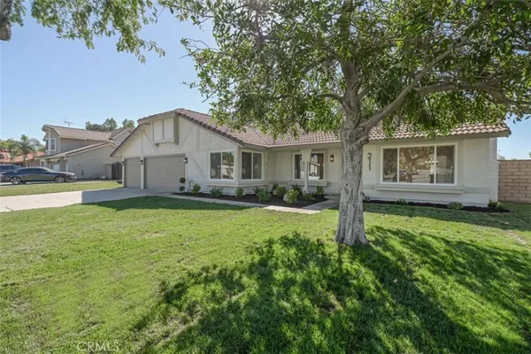 $699,000 | 211 West Columbine Avenue, Rialto, CA 92377