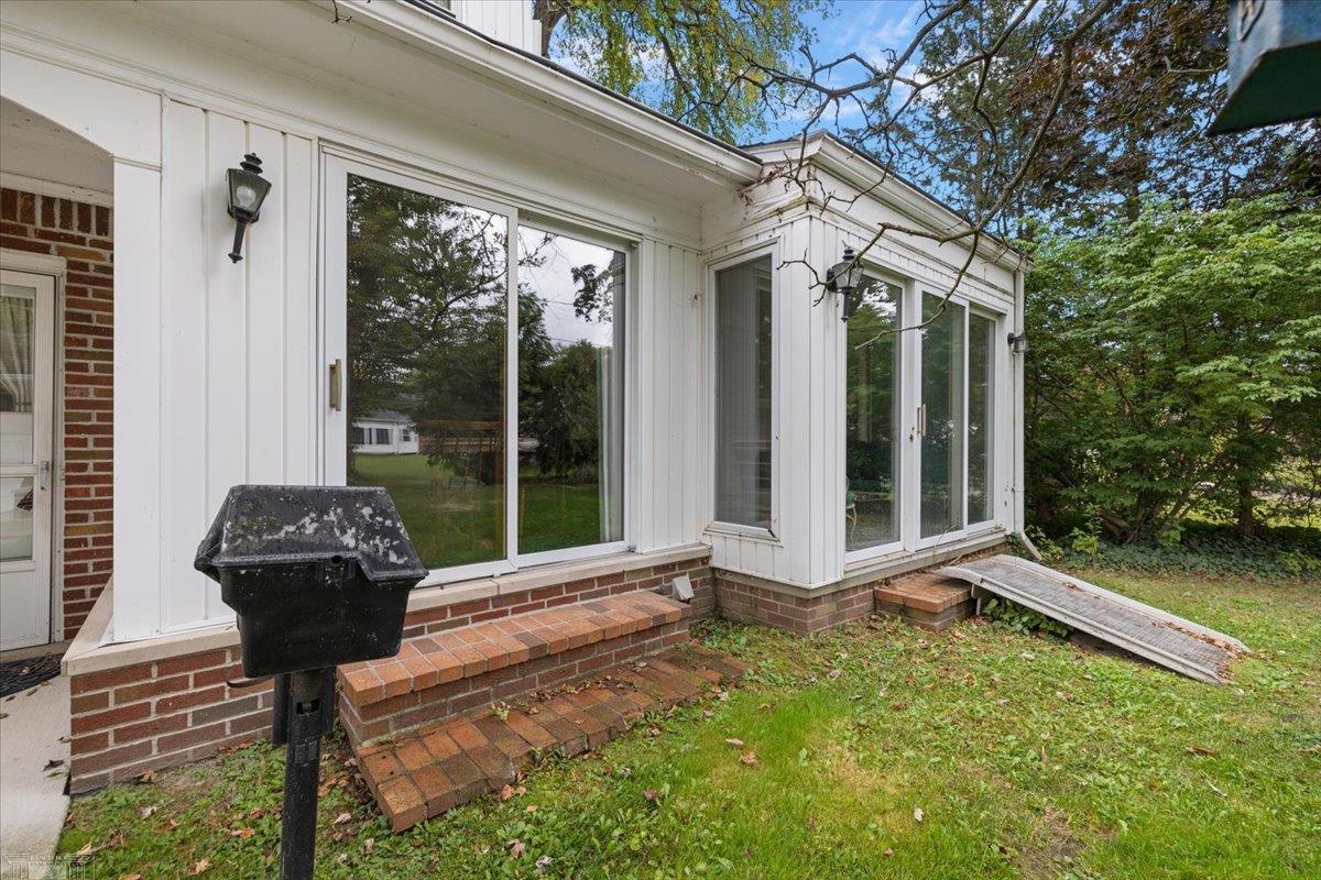 1485 Torrey Road Grosse Pointe Woods, MI 48236 - Photo 53 of 60