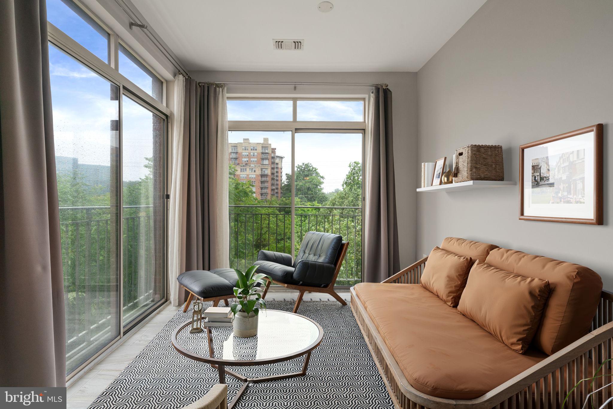 Bright Sunroom

Picture virtually staged