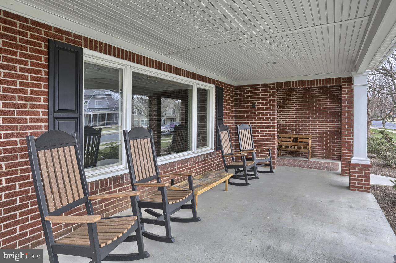 724 Linden Road Hershey, PA 17033 - Photo 2 of 40 Gallery Image 2